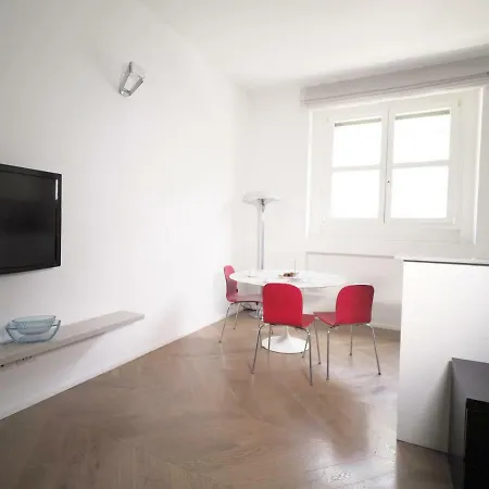 Turati 3 Apartment Milan