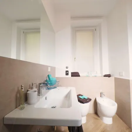 Turati 3 Apartment